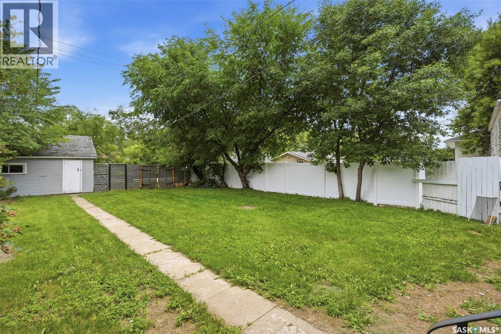 1318 B Avenue N, Saskatoon, Saskatchewan  S7L 1G5 - Photo 31 - SK042501