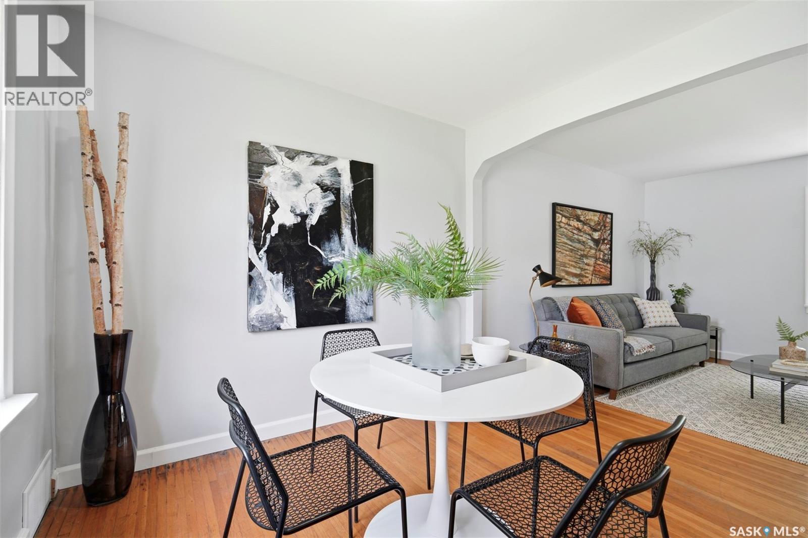 1318 B Avenue N, Saskatoon, Saskatchewan  S7L 1G5 - Photo 8 - SK042501