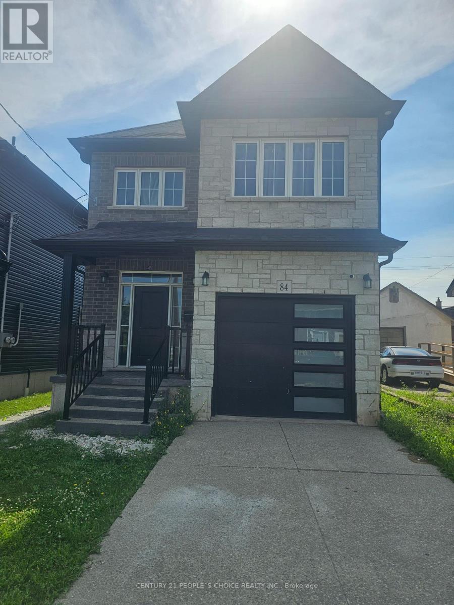 (UPPER) - 84 BELAND AVENUE, Hamilton (McQuesten)