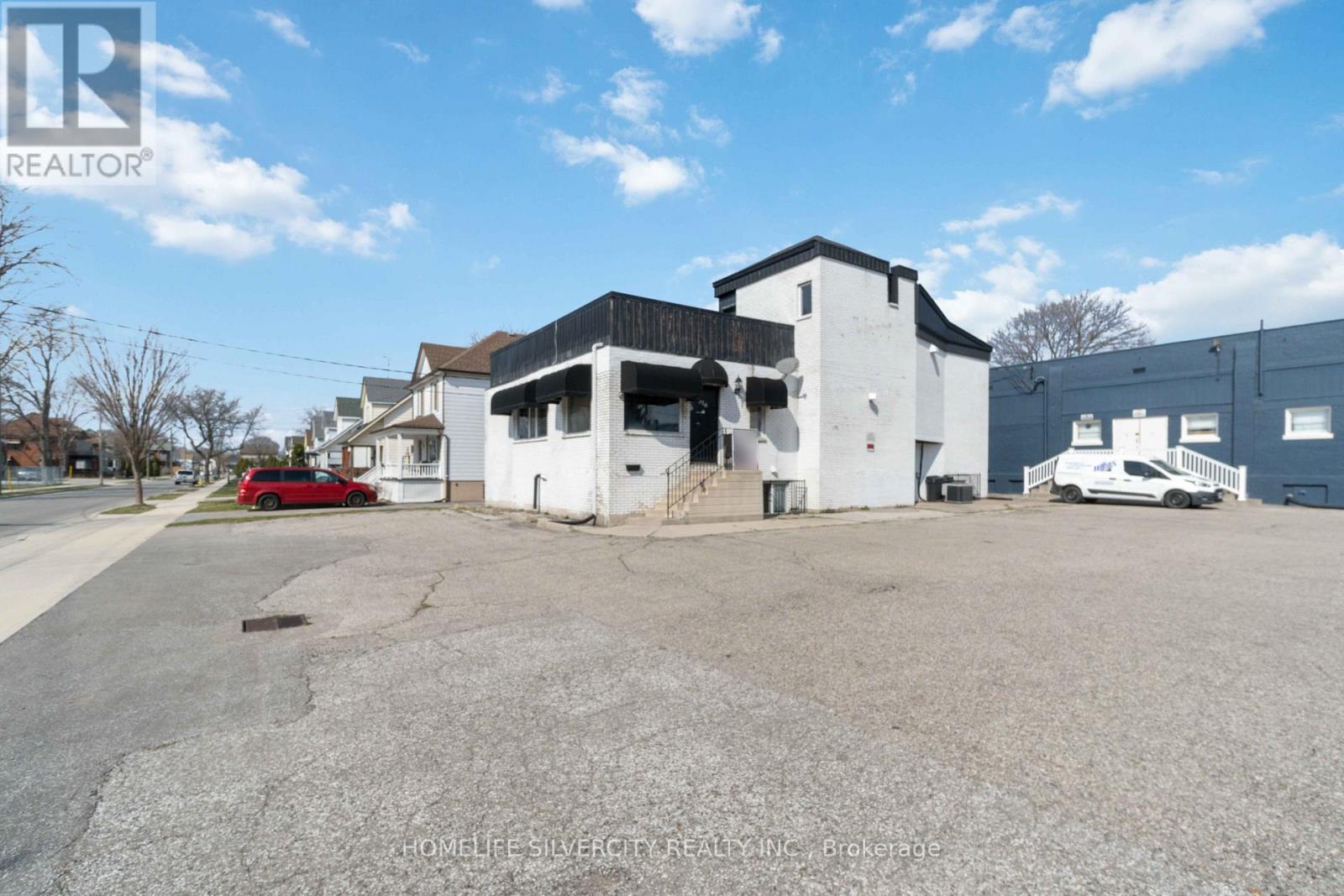 316 Talfourd Street E, Sarnia, Ontario  N7T 3B3 - Photo 1 - X13562592