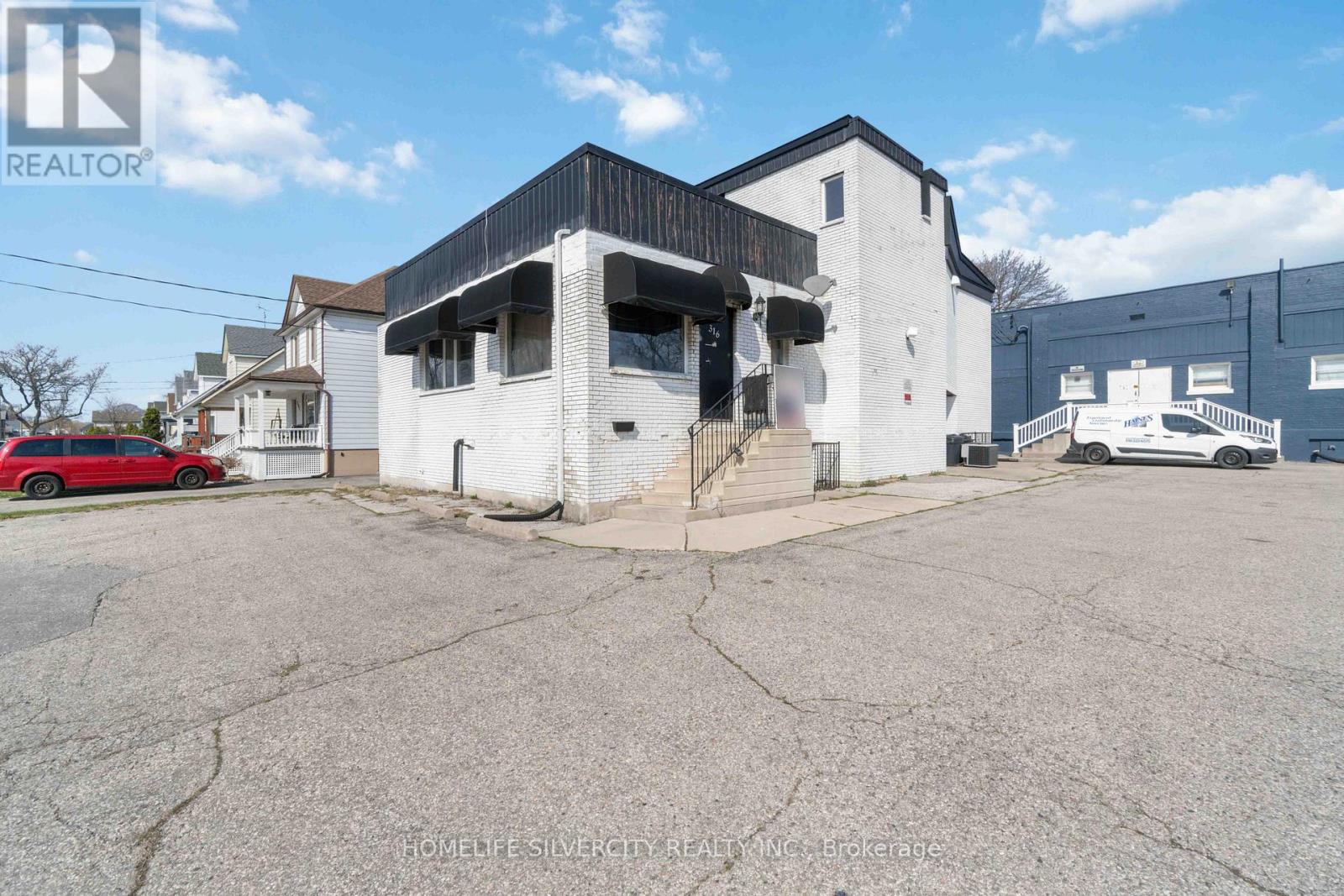 316 Talfourd Street E, Sarnia, Ontario  N7T 3B3 - Photo 2 - X13562592