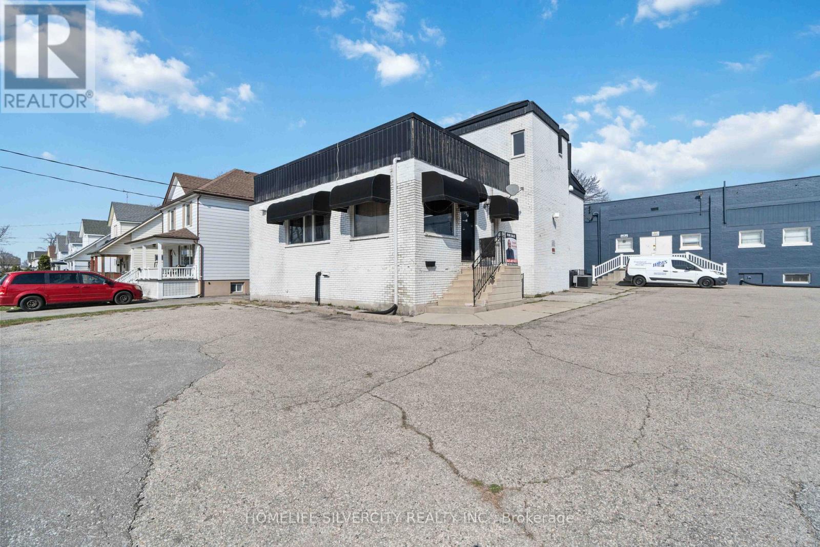 316 Talfourd Street E, Sarnia, Ontario  N7T 3B3 - Photo 3 - X13562592