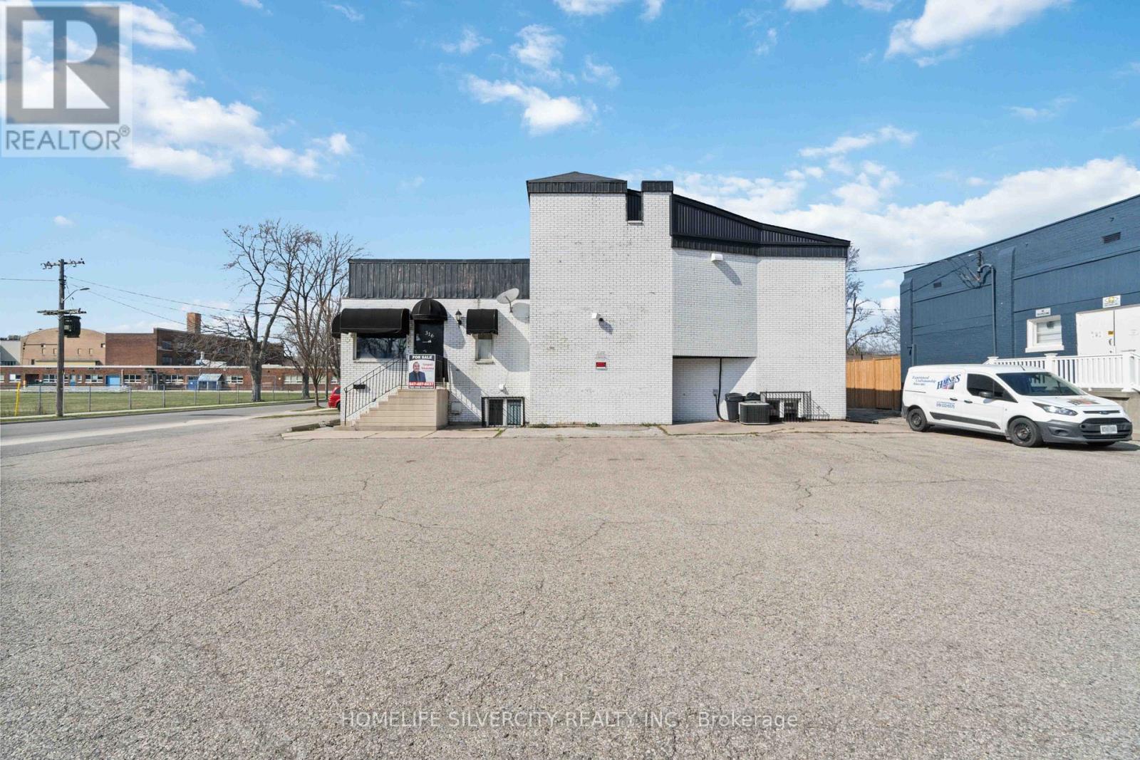 316 Talfourd Street E, Sarnia, Ontario  N7T 3B3 - Photo 4 - X13562592