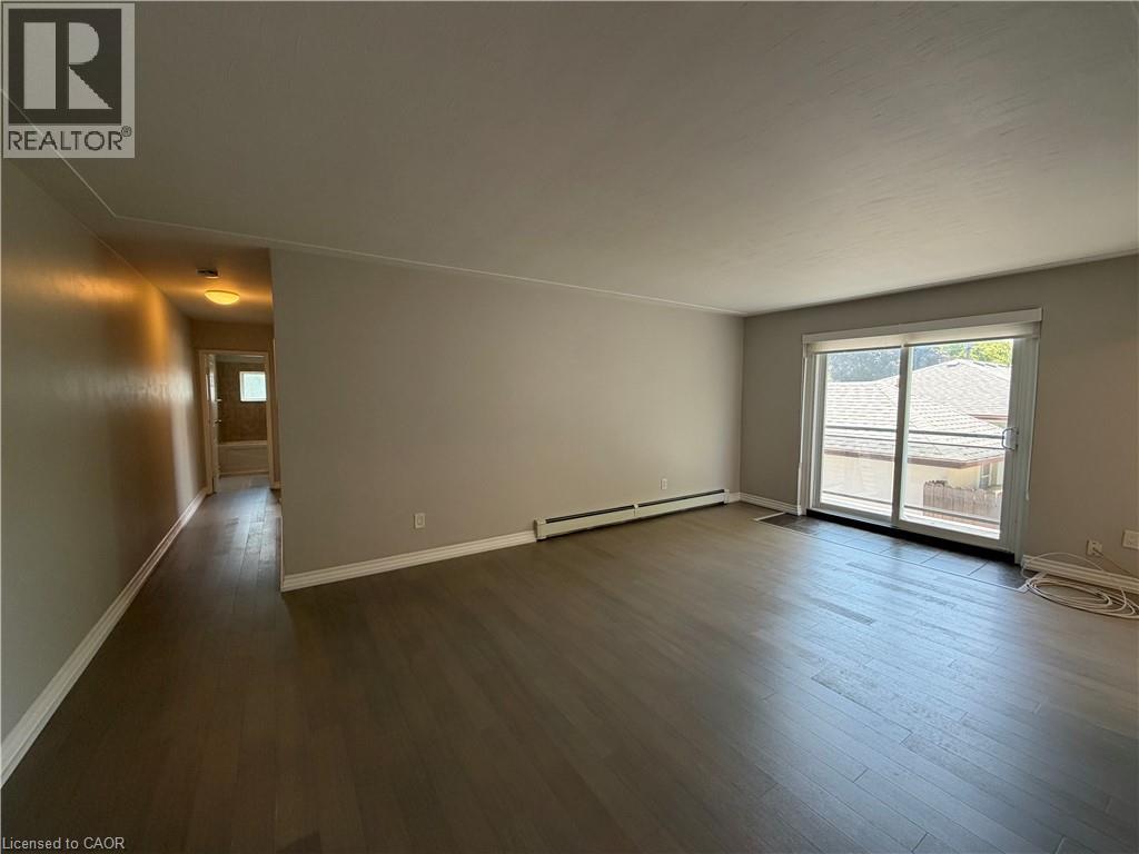 122 SIXTH Avenue Unit# 203, Kitchener