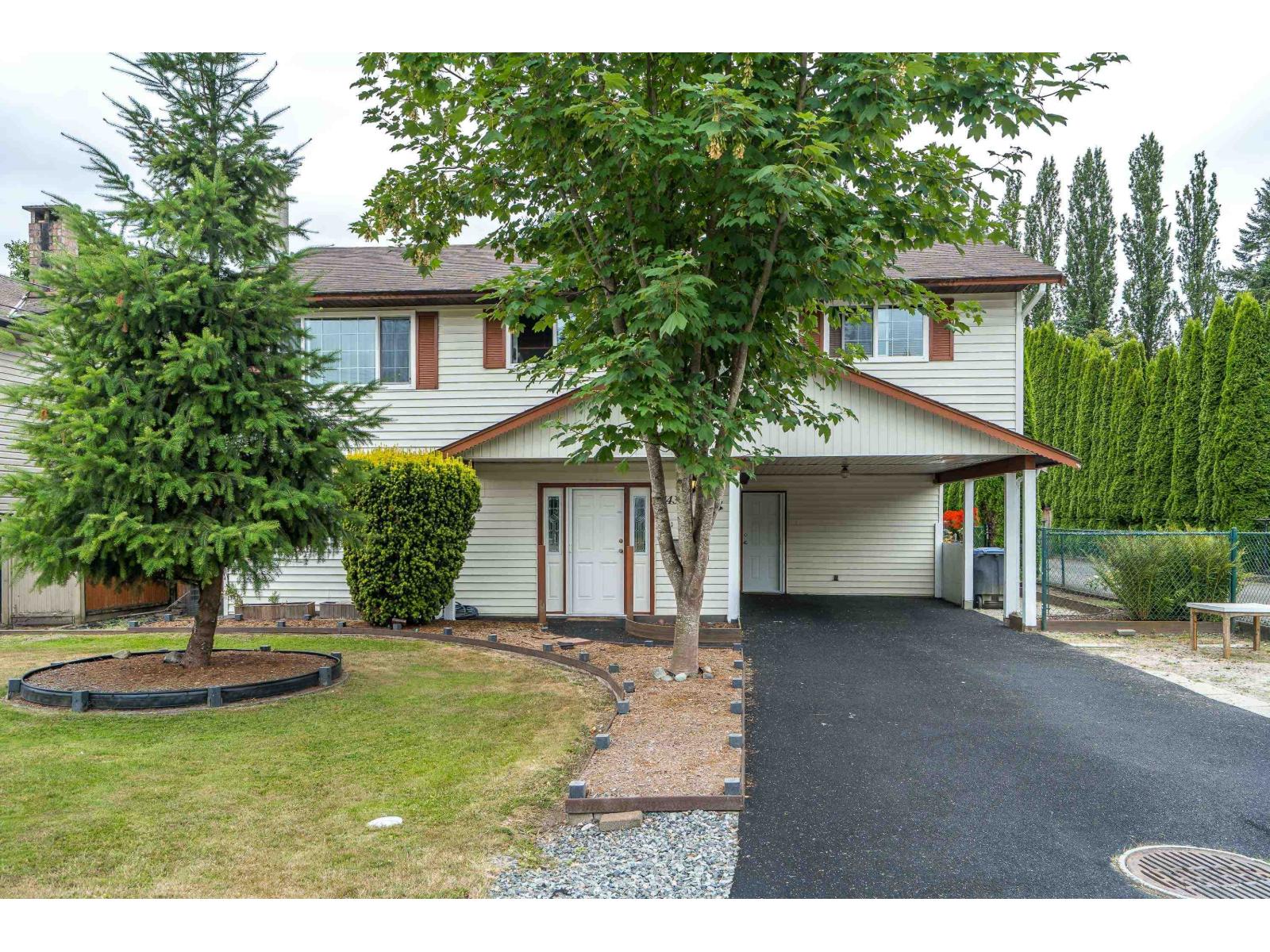 14380 66 Avenue, Surrey, British Columbia  V3W 2B8 - Photo 3 - R3145279