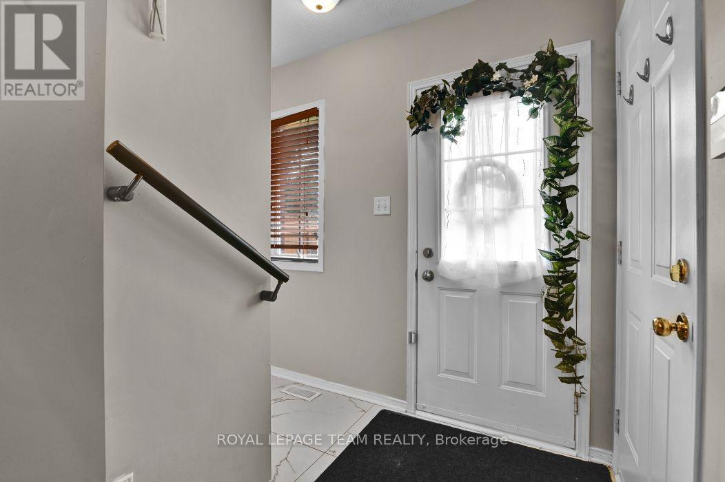 7 Karendale Street, Ottawa, Ontario  K2G 6V7 - Photo 4 - X13562690