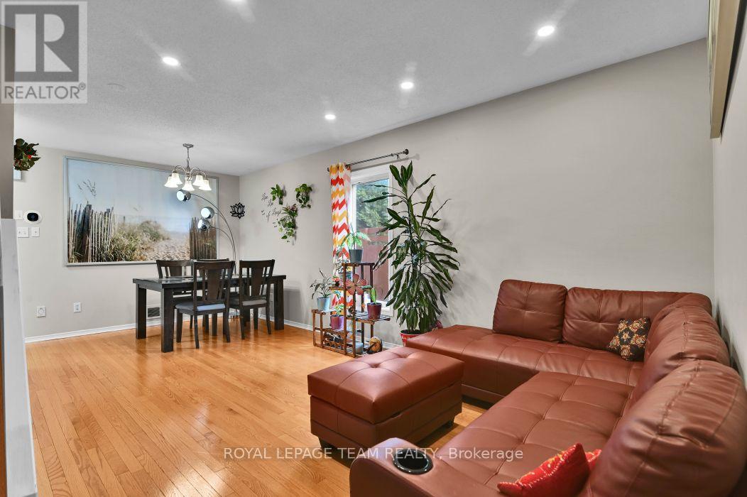 7 Karendale Street, Ottawa, Ontario  K2G 6V7 - Photo 6 - X13562690