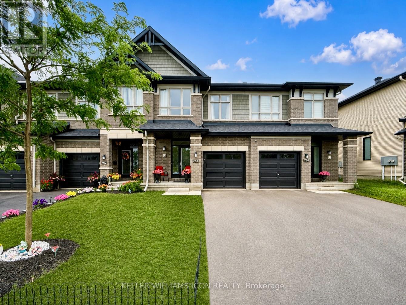 754 BORBRIDGE AVENUE, Ottawa, Ontario