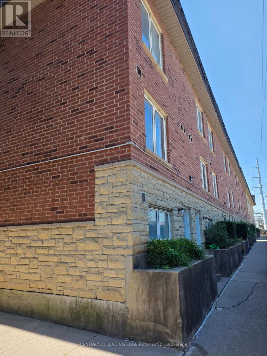 88 - 65 Turntable Crescent, Toronto, Ontario  M6H 4K8 - Photo 29 - W13562472