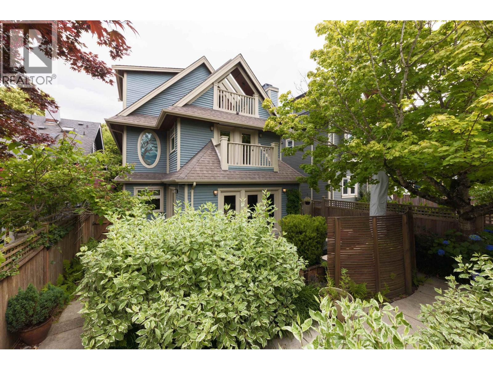 850 E 10TH AVENUE
