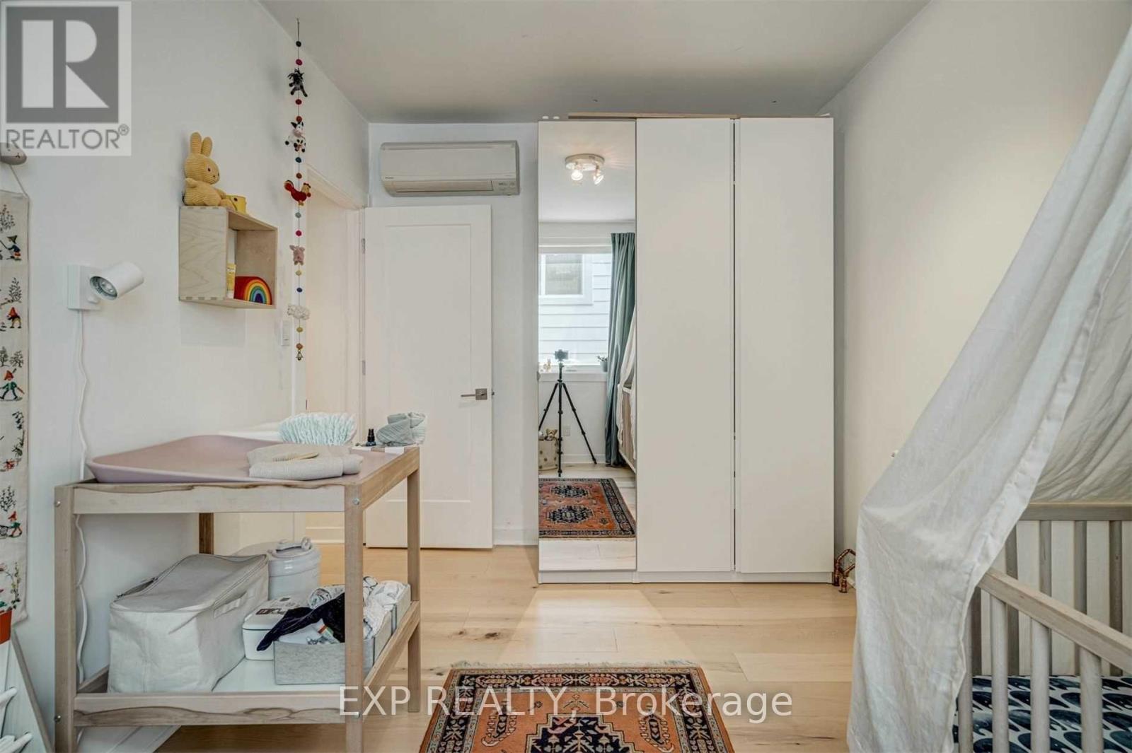 452 Montrose Avenue, Toronto, Ontario  M6G 3H1 - Photo 11 - C13562684