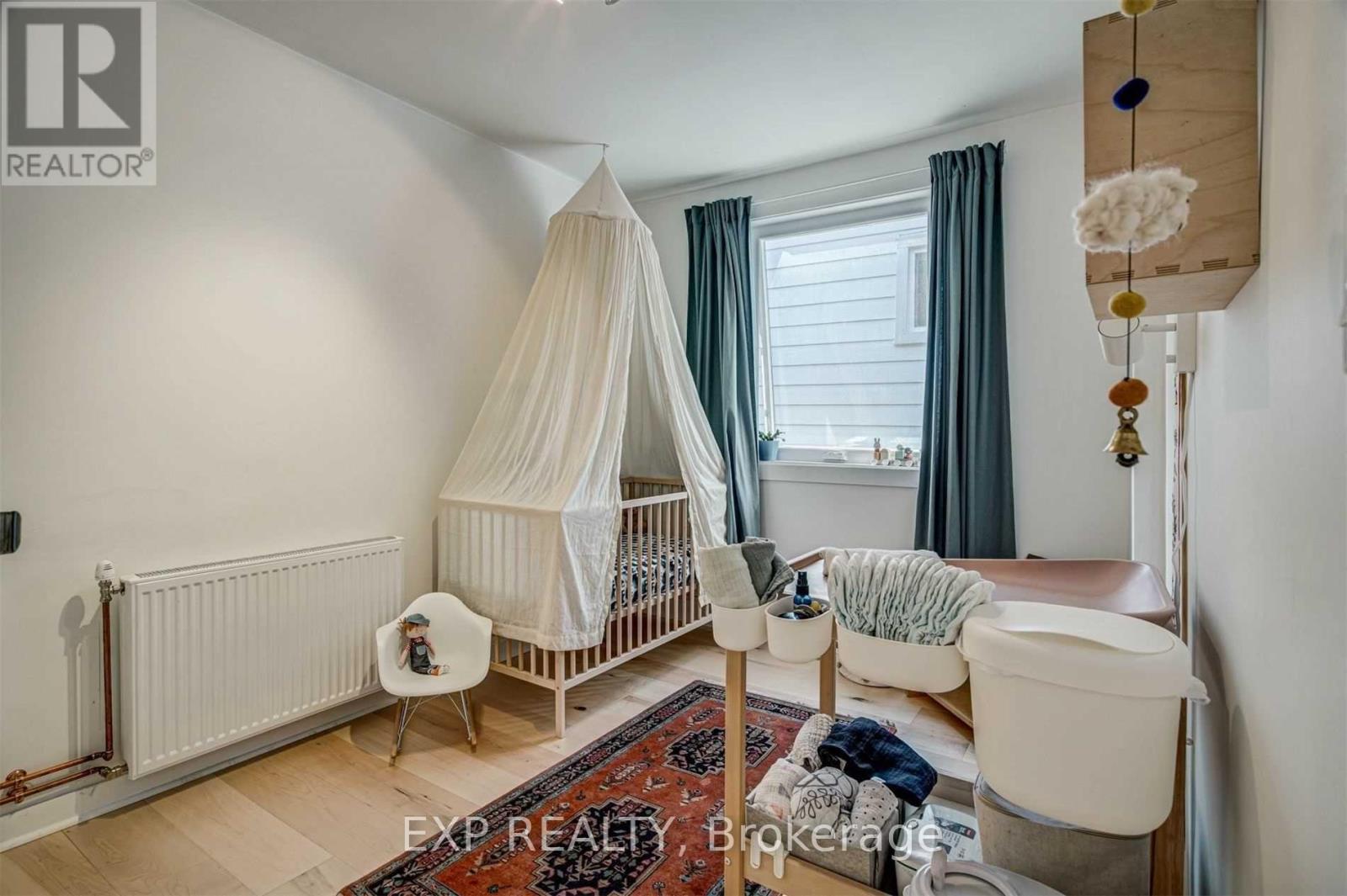 452 Montrose Avenue, Toronto, Ontario  M6G 3H1 - Photo 12 - C13562684