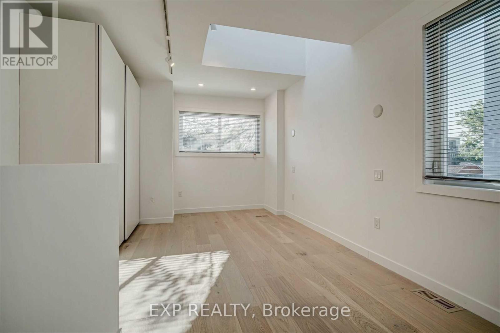 452 Montrose Avenue, Toronto, Ontario  M6G 3H1 - Photo 21 - C13562684