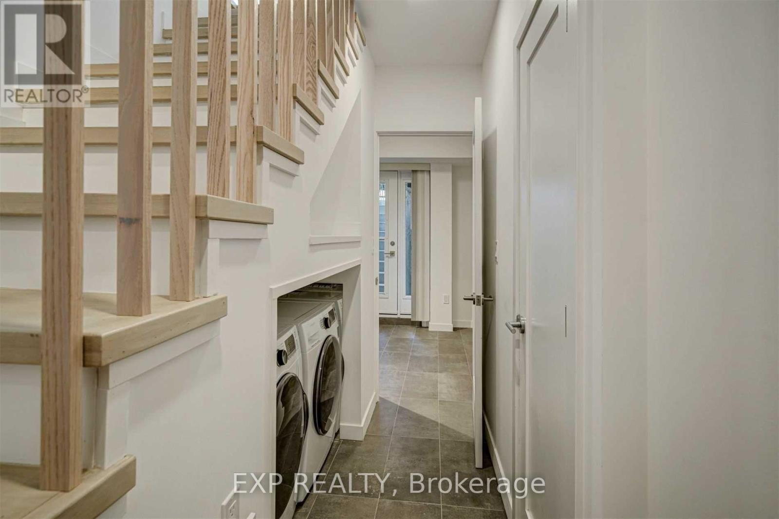 452 Montrose Avenue, Toronto, Ontario  M6G 3H1 - Photo 24 - C13562684