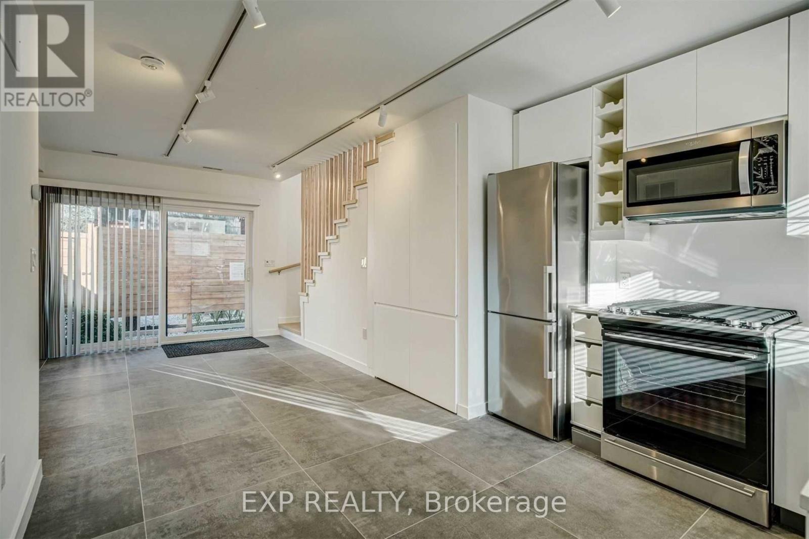 452 Montrose Avenue, Toronto, Ontario  M6G 3H1 - Photo 30 - C13562684
