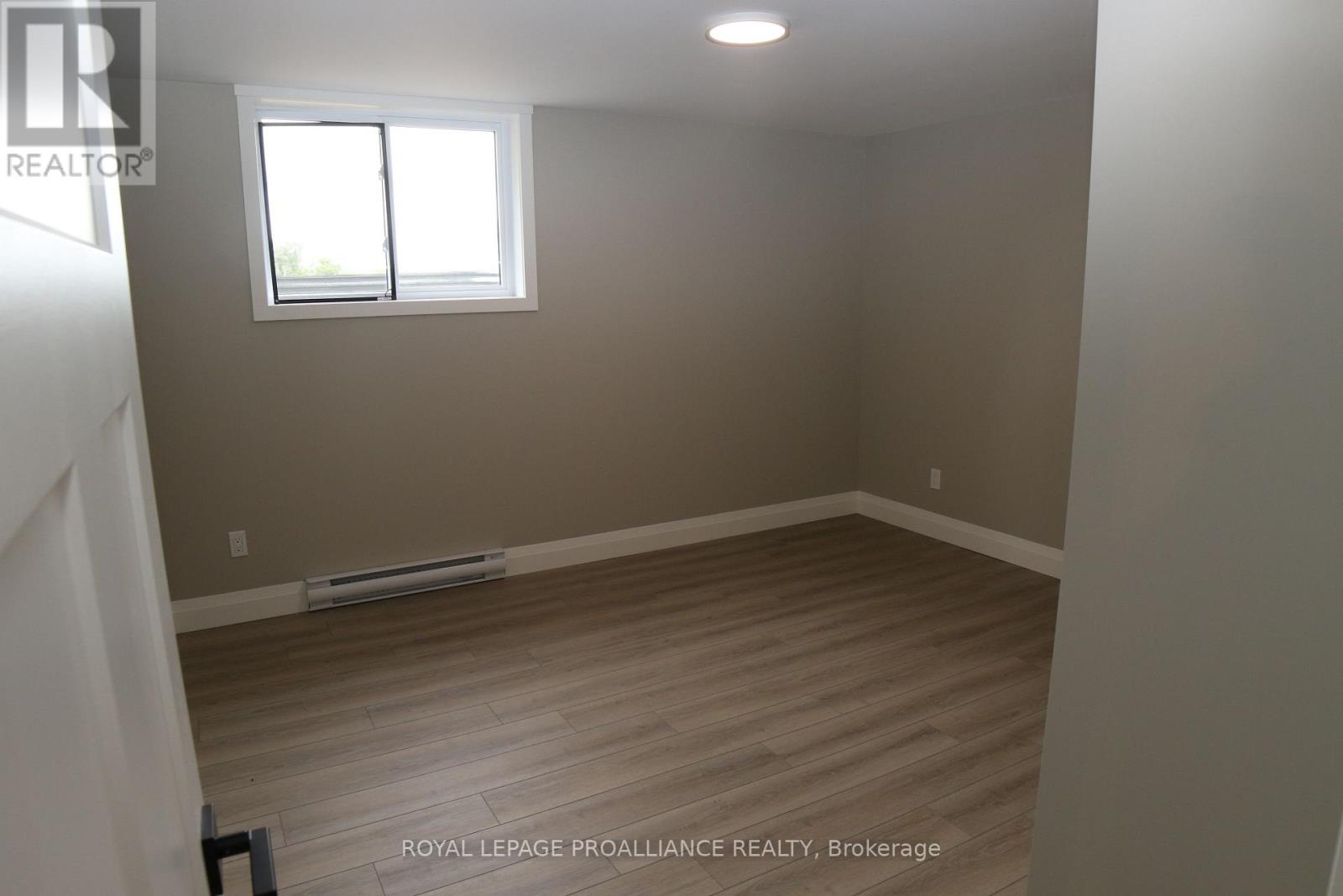 160b Sienna Avenue, Belleville, Ontario  K8P 0H3 - Photo 10 - X13562630