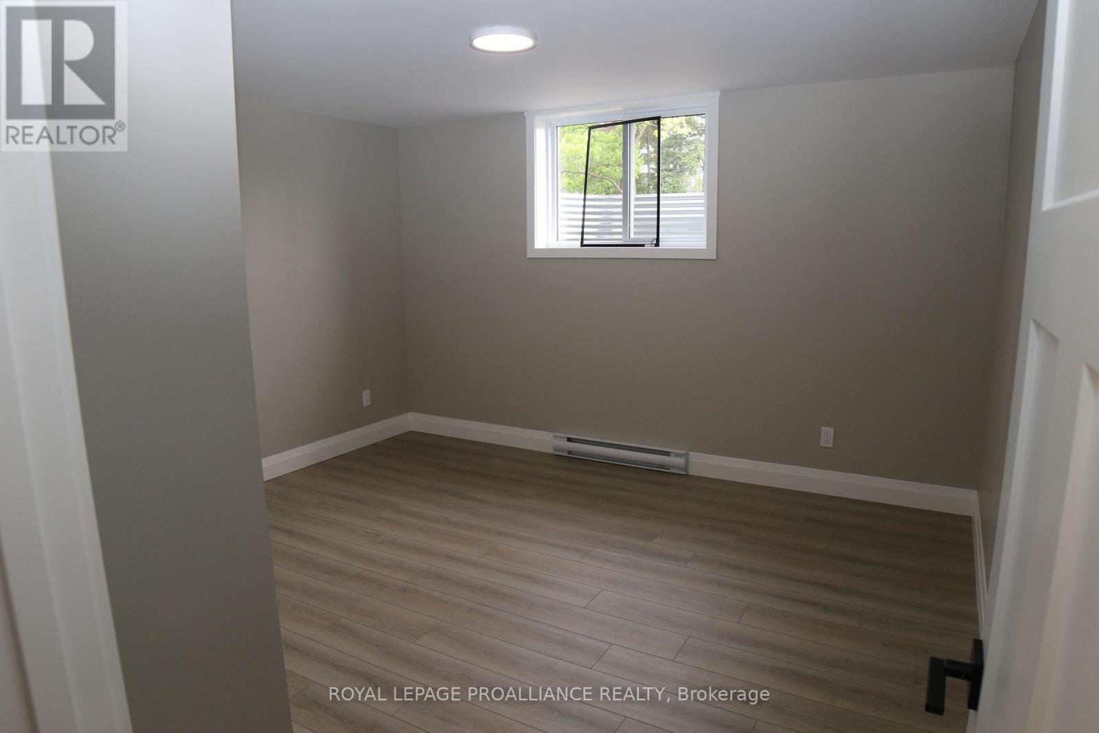 160b Sienna Avenue, Belleville, Ontario  K8P 0H3 - Photo 11 - X13562630