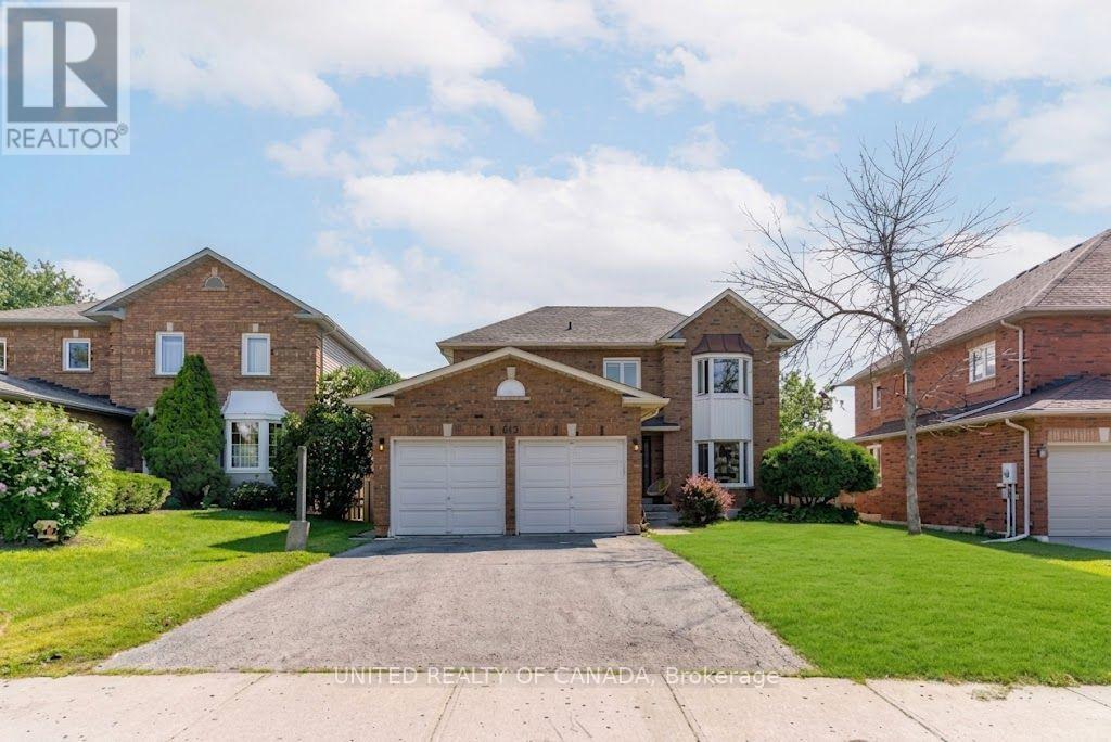 615 SANDFORD STREET, Newmarket (Armitage)