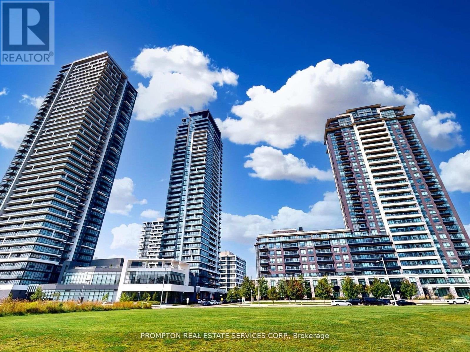 528 - 15 WATER WALK DRIVE, Markham (Unionville)