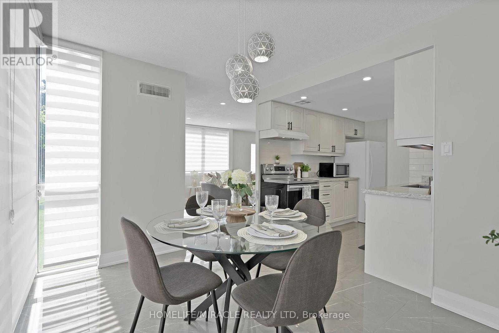 112 - 350 Webb Drive, Mississauga, Ontario  L5B 3W4 - Photo 12 - W13561454