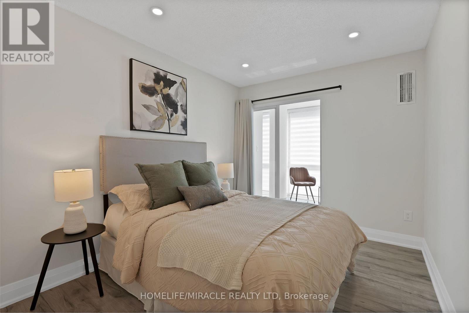112 - 350 Webb Drive, Mississauga, Ontario  L5B 3W4 - Photo 18 - W13561454