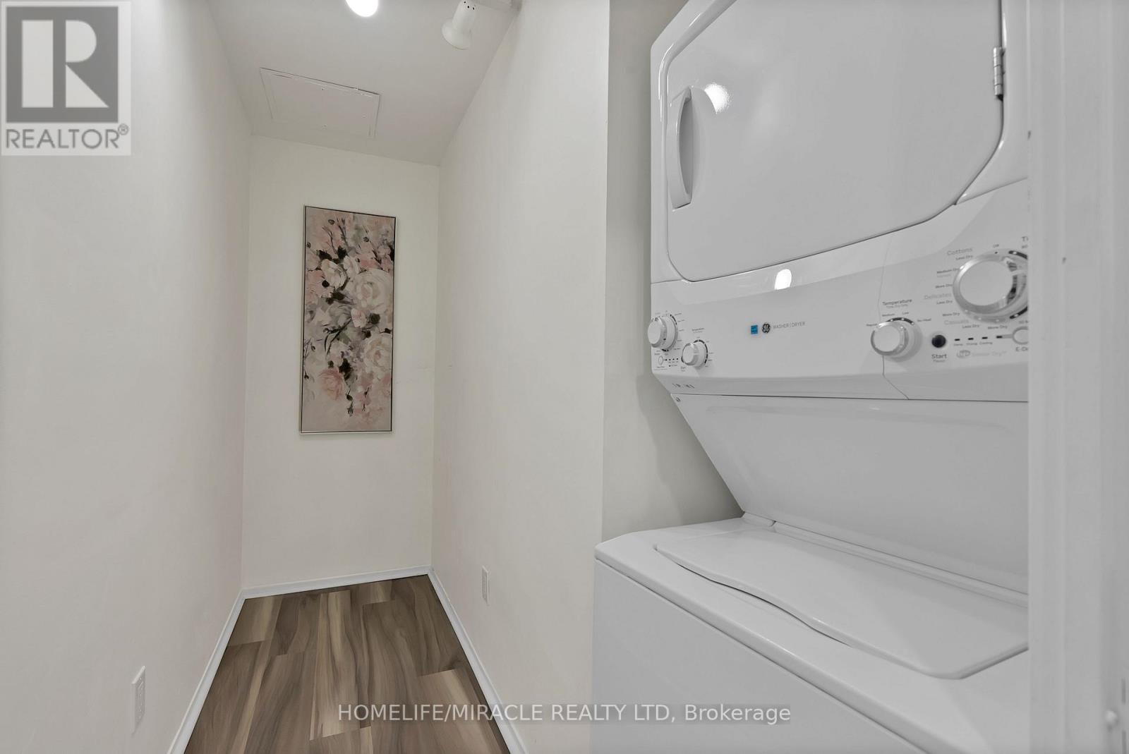 112 - 350 Webb Drive, Mississauga, Ontario  L5B 3W4 - Photo 4 - W13561454
