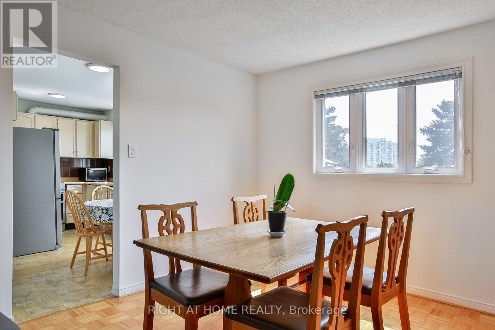 56 Cathy Jean Crescent, Toronto, Ontario  M9V 4T3 - Photo 12 - W13562698