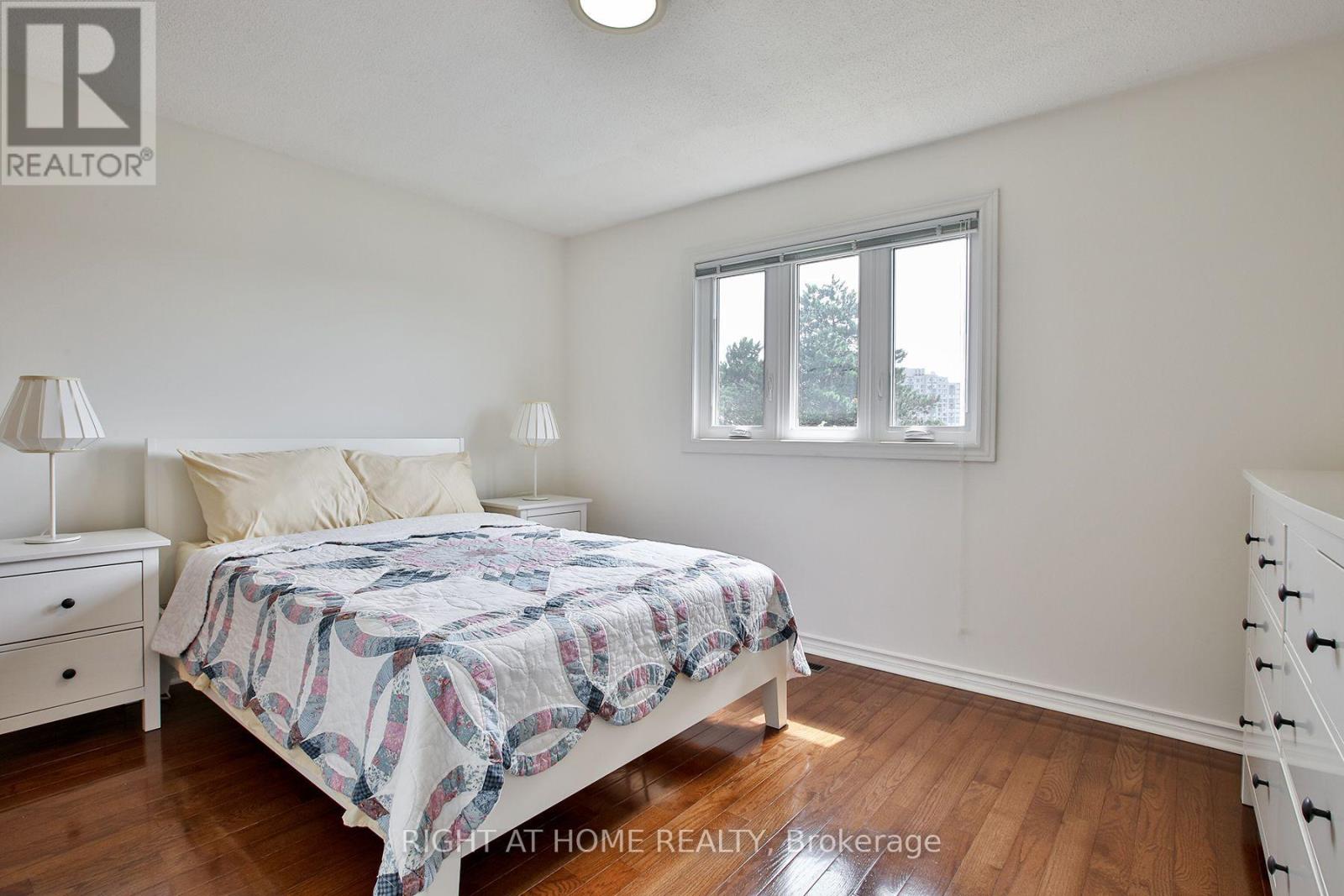 56 Cathy Jean Crescent, Toronto, Ontario  M9V 4T3 - Photo 20 - W13562698