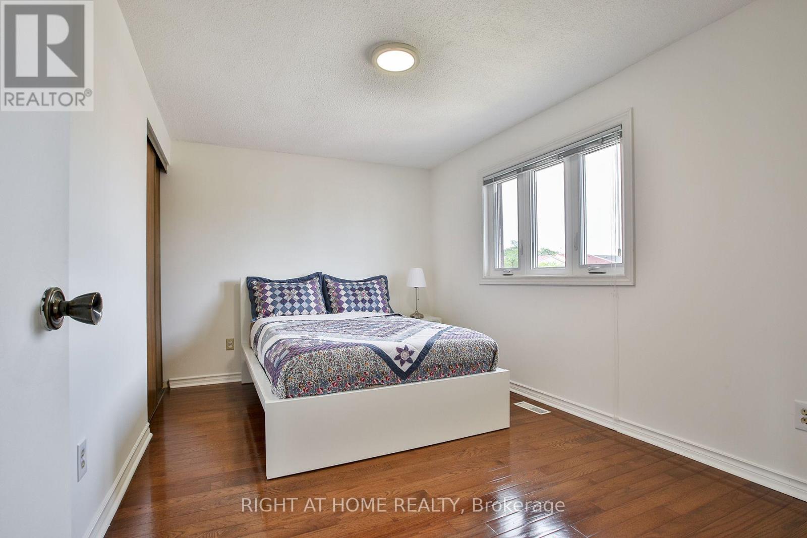 56 Cathy Jean Crescent, Toronto, Ontario  M9V 4T3 - Photo 23 - W13562698