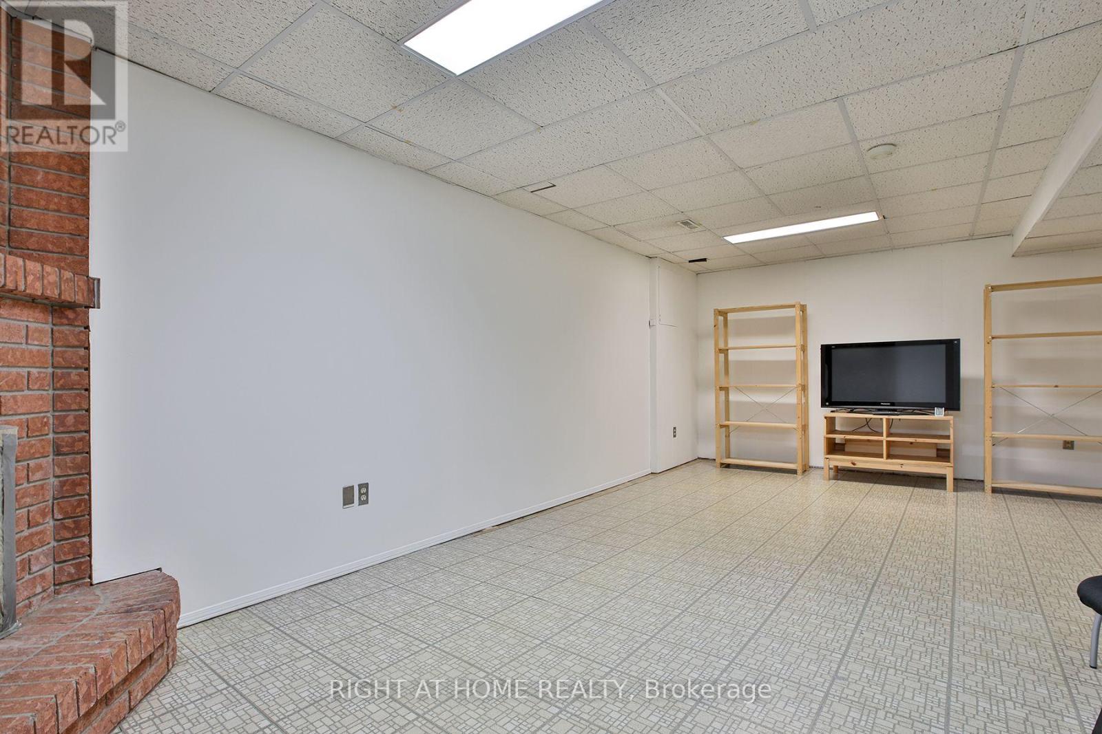56 Cathy Jean Crescent, Toronto, Ontario  M9V 4T3 - Photo 27 - W13562698