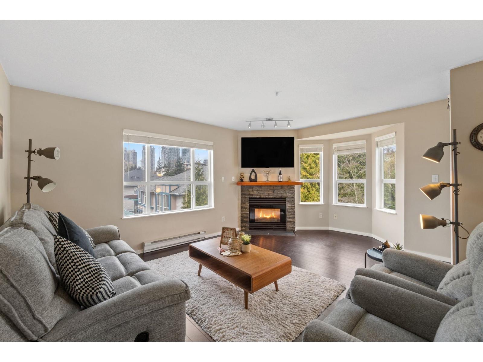 405 13955 Laurel Drive, Surrey, British Columbia  V3T 1A8 - Photo 4 - R3145743