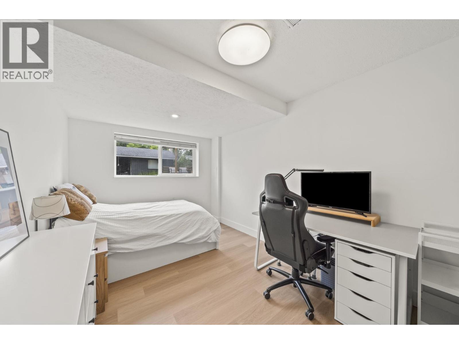 7658 Cumberland Street, Burnaby, British Columbia  V3N 3X8 - Photo 29 - R3146093
