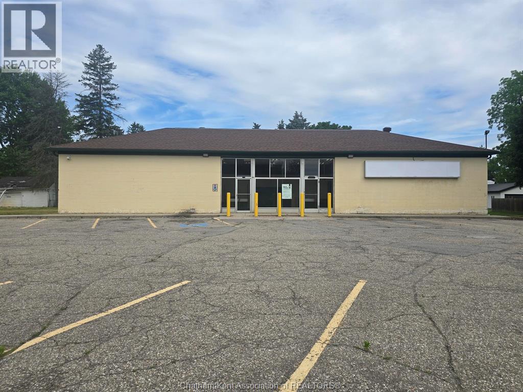 160 Oak Street, Bothwell, Ontario  N0P 1C0 - Photo 1 - 26014245