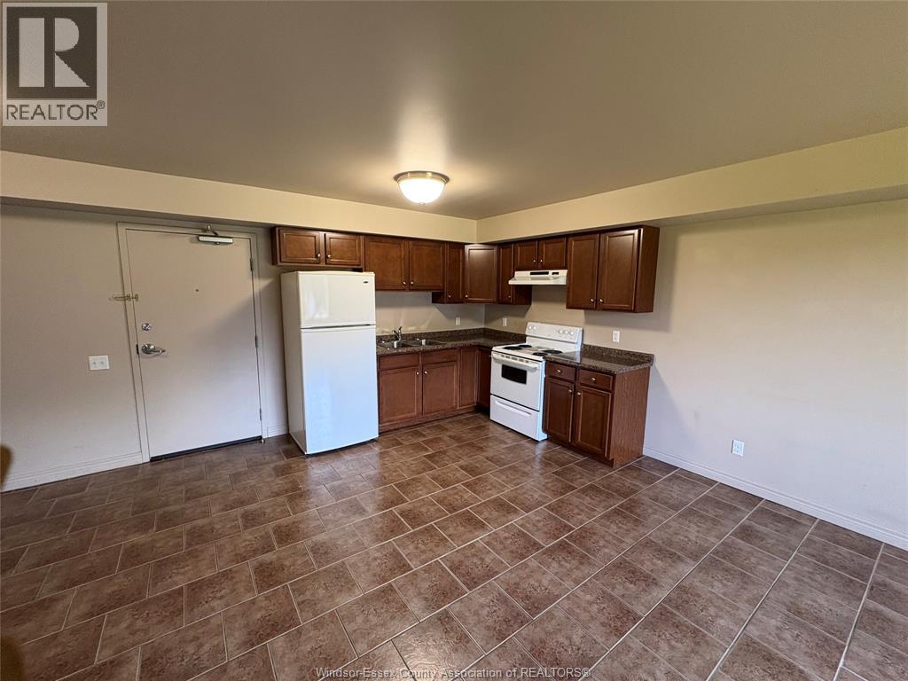440 Simcoe Unit# 15, Amherstburg, Ontario  N9V 1N3 - Photo 3 - 26016941