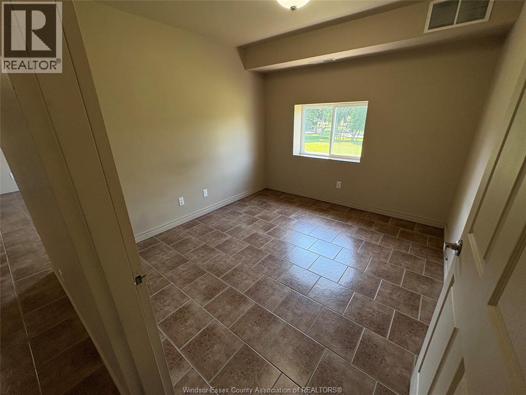 440 Simcoe Unit# 15, Amherstburg, Ontario  N9V 1N3 - Photo 6 - 26016941