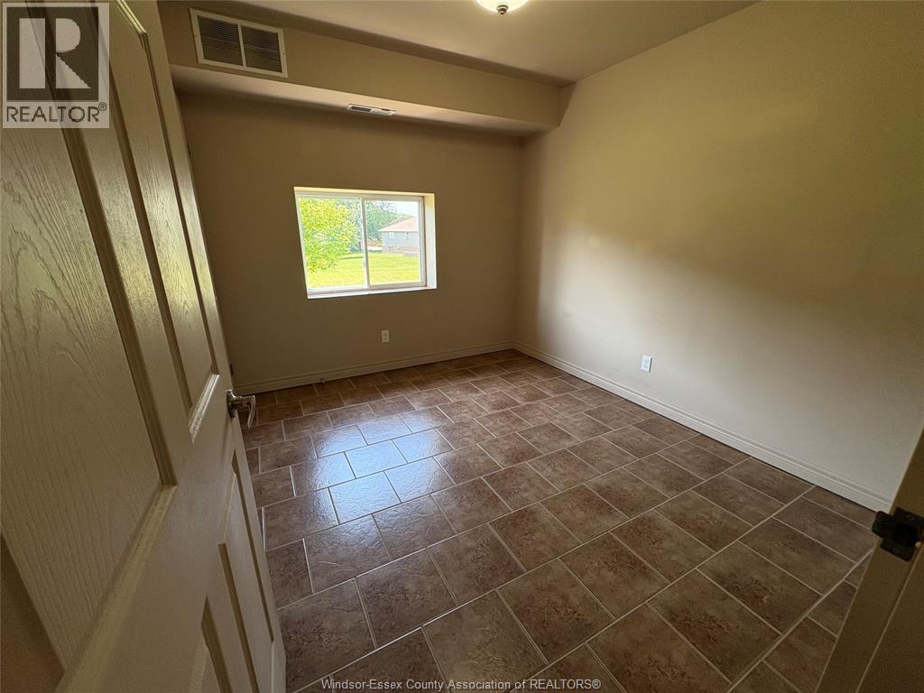 440 Simcoe Unit# 15, Amherstburg, Ontario  N9V 1N3 - Photo 7 - 26016941