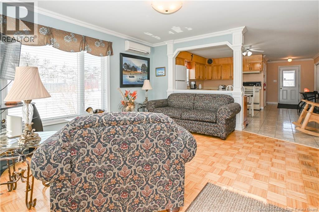 63 Parisé Street, Caraquet, New Brunswick  E1W 1B6 - Photo 7 - NB134399
