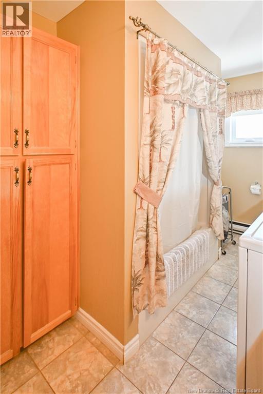 63 Parisé Street, Caraquet, New Brunswick  E1W 1B6 - Photo 21 - NB134399