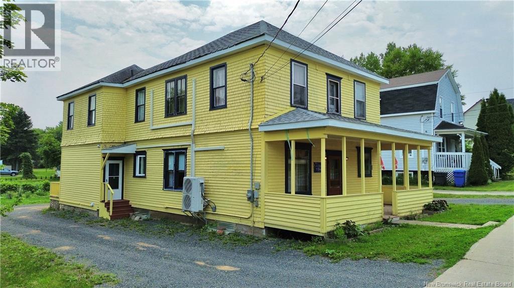 539 QUEEN ST, Bathurst