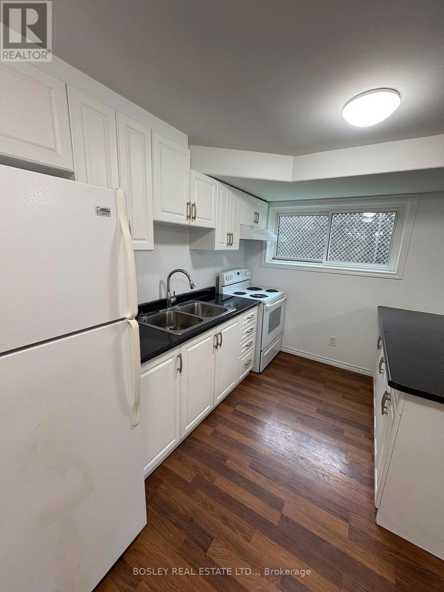 30 Via Dell Monte Street, St. Catharines, Ontario  L2T 3Y1 - Photo 1 - X13562836