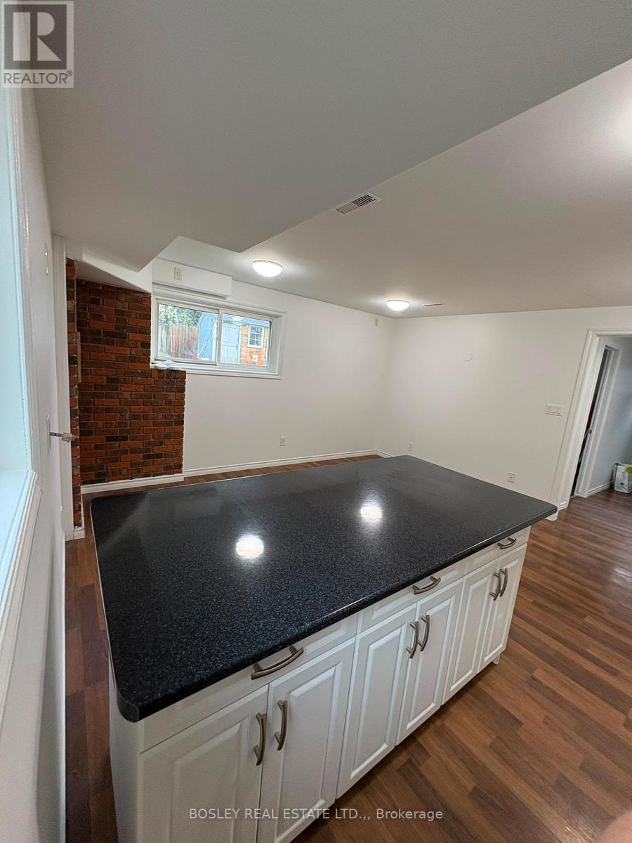 30 Via Dell Monte Street, St. Catharines, Ontario  L2T 3Y1 - Photo 3 - X13562836