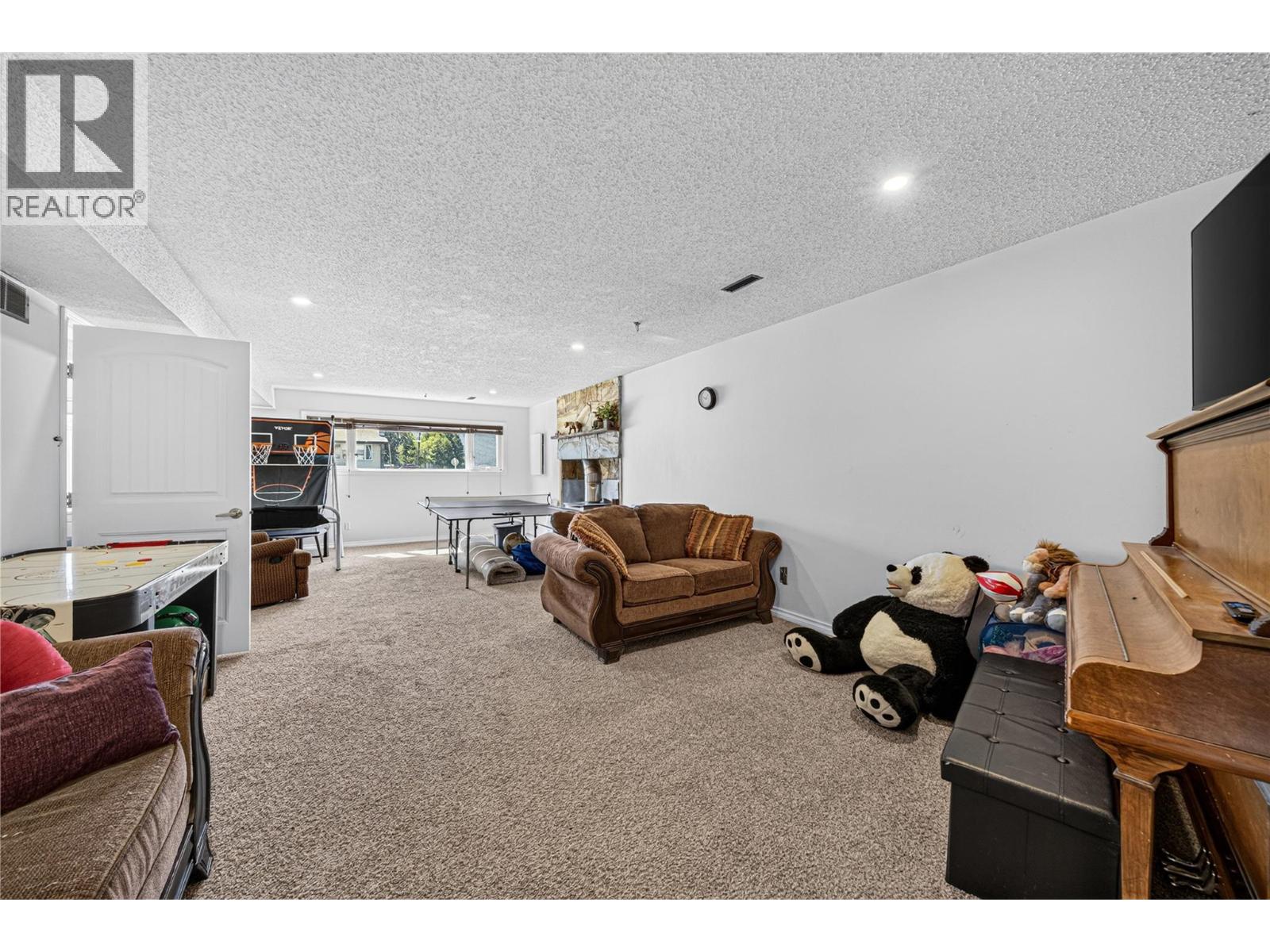 1386 Cypress Drive, Sparwood, British Columbia  V0B 2G2 - Photo 18 - 10394610