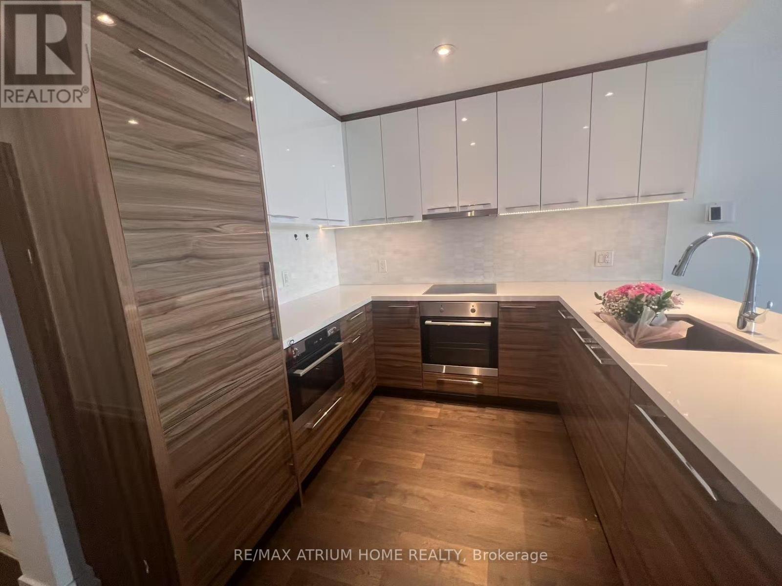 3606 - 488 University Avenue, Toronto, Ontario M5G 1V2 - Photo 10 - C13562798