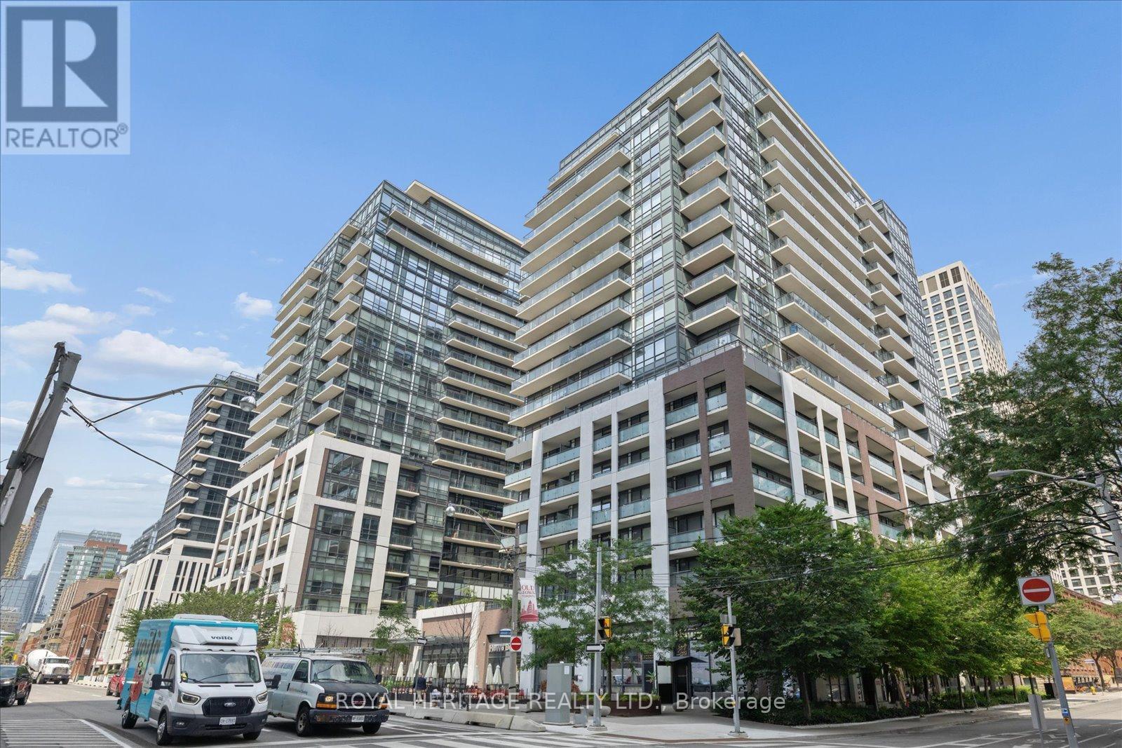 PH 122 - 460 ADELAIDE STREET E