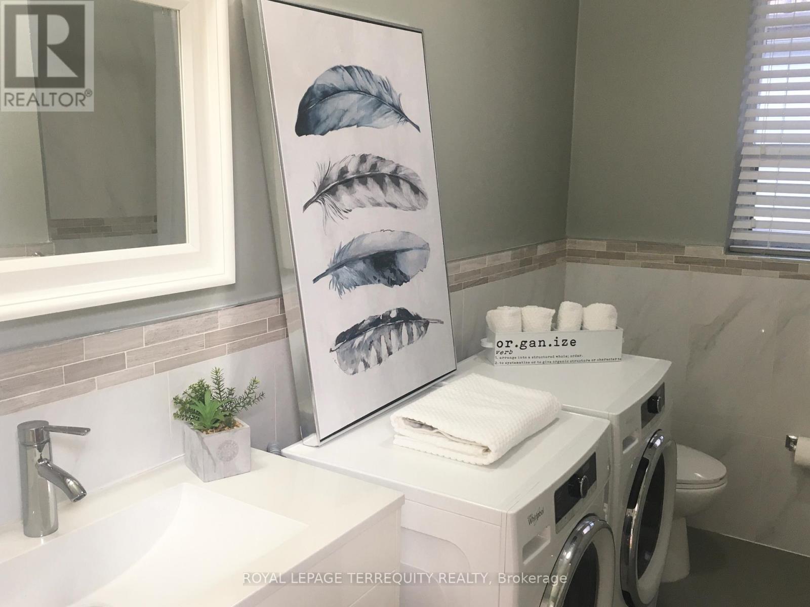 Top Floor - 305 Margueretta Street, Toronto, Ontario M6H 3S4 - Photo 15 - C13562948