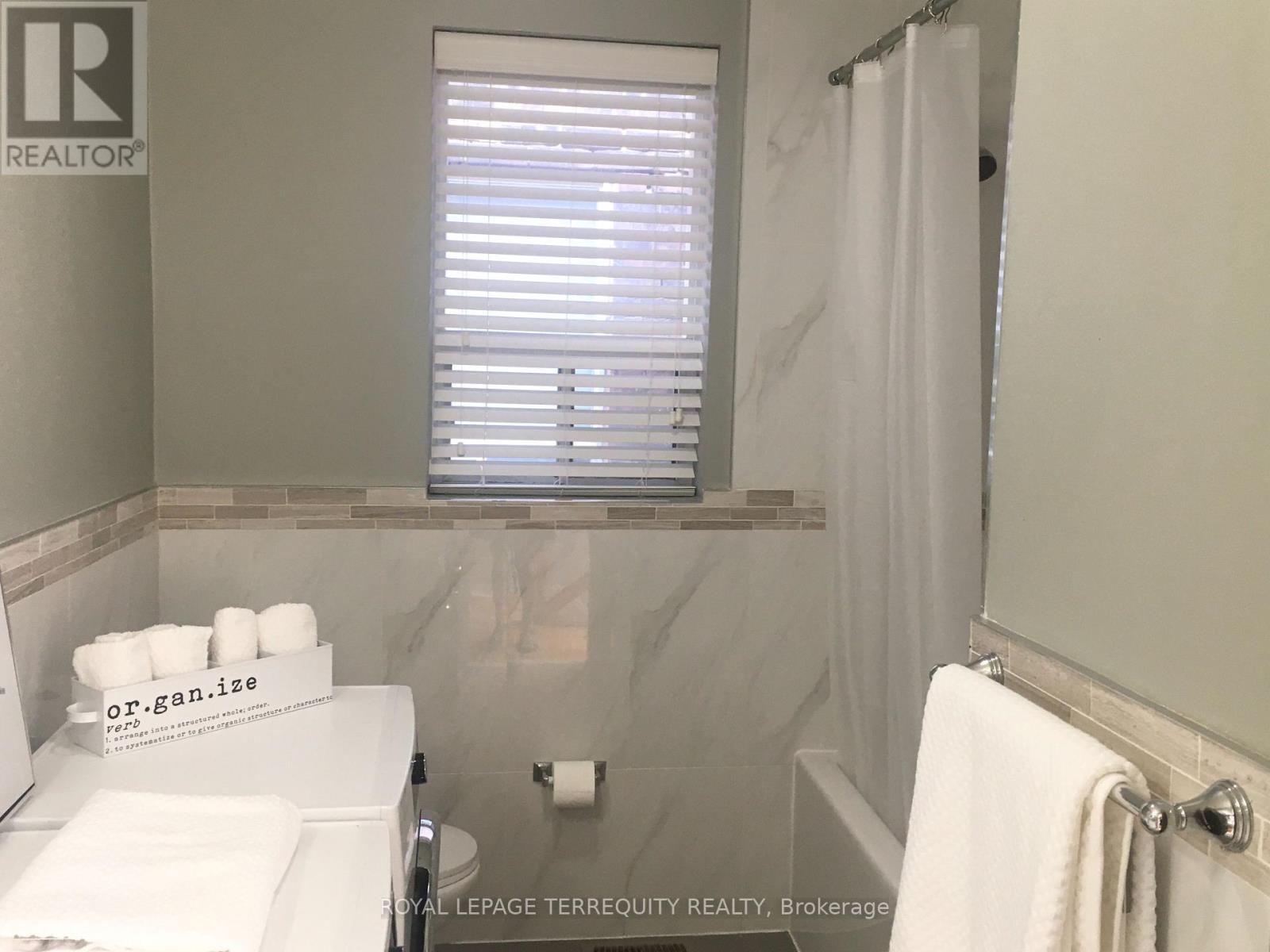 Top Floor - 305 Margueretta Street, Toronto, Ontario M6H 3S4 - Photo 16 - C13562948