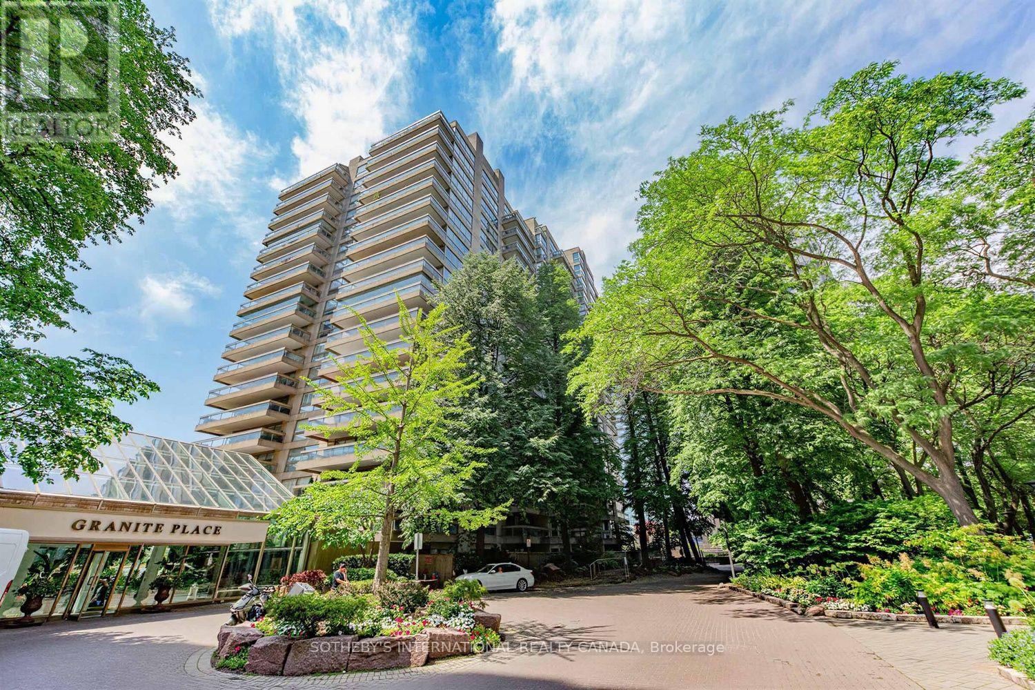 <div class="slider-price">$2,950,000</div><p>1801 - 63 St Clair Avenue W, Toronto, Ontario</p>