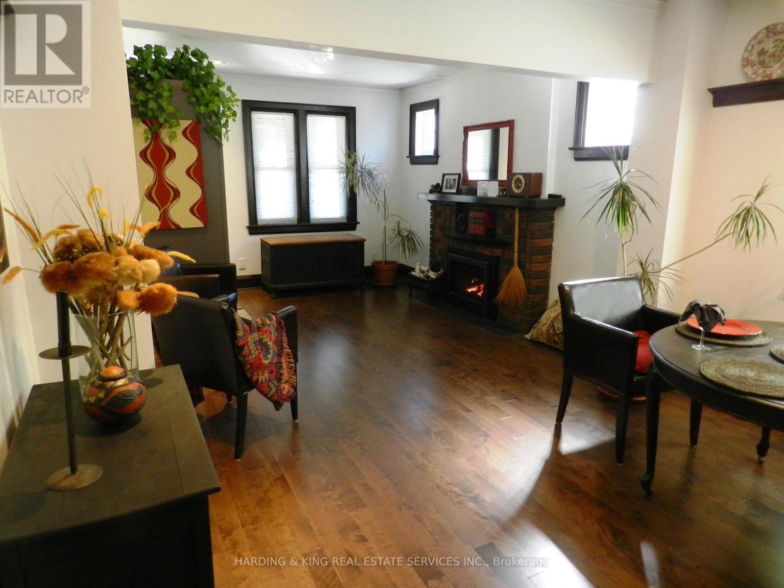 Main - 20 Wolcott Avenue, Toronto, Ontario M1L 4K3 - Photo 3 - E13562840