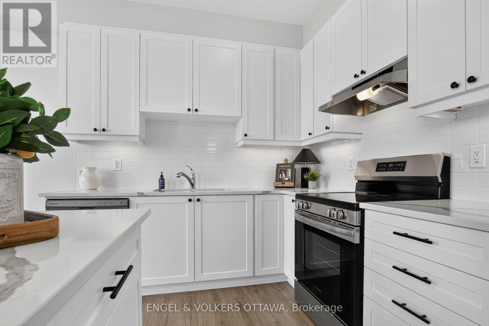 728 Haflinger Row, Ottawa, Ontario  K0A 2Z0 - Photo 6 - X13562944
