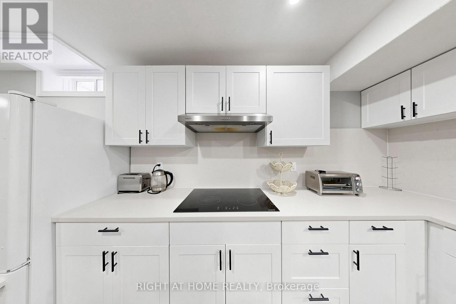 Bsmt - 46 Aishford Road, Bradford West Gwillimbury, Ontario L3Z 3E2 - Photo 10 - N13555984